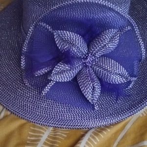 I'm selling a swan hat